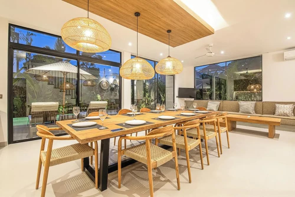 Elegant 5BR Modern Villa Steps From Caf Del Mar - photo 23
