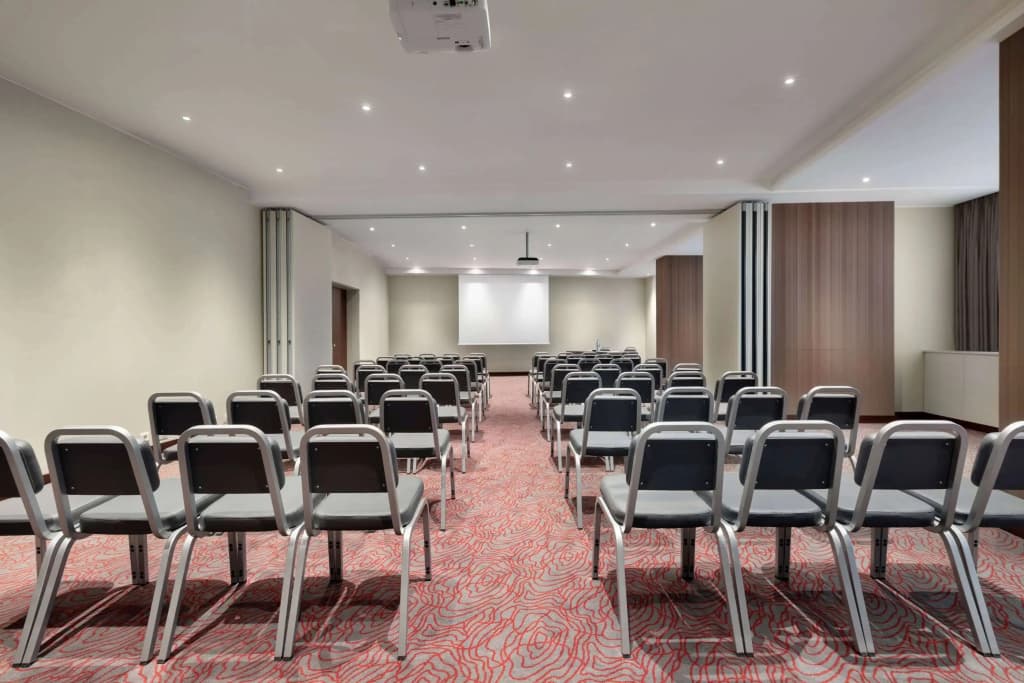 Ramada by Wyndham Lisbon - photo 15
