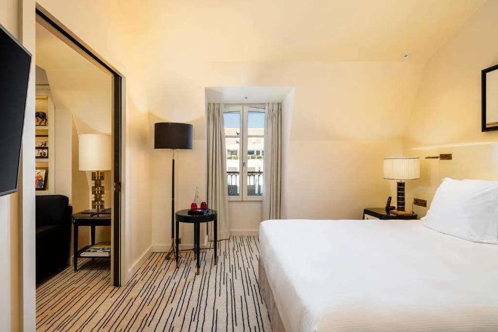 Hôtel Montaigne - photo 28
