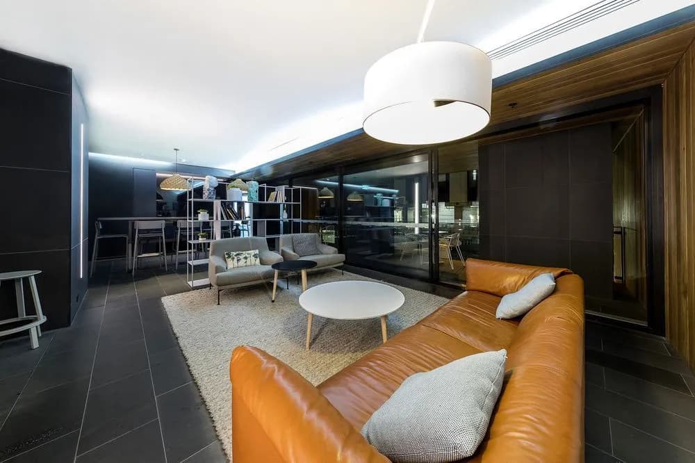 Accommodating Luxuries - CBD Apartment - photo 12