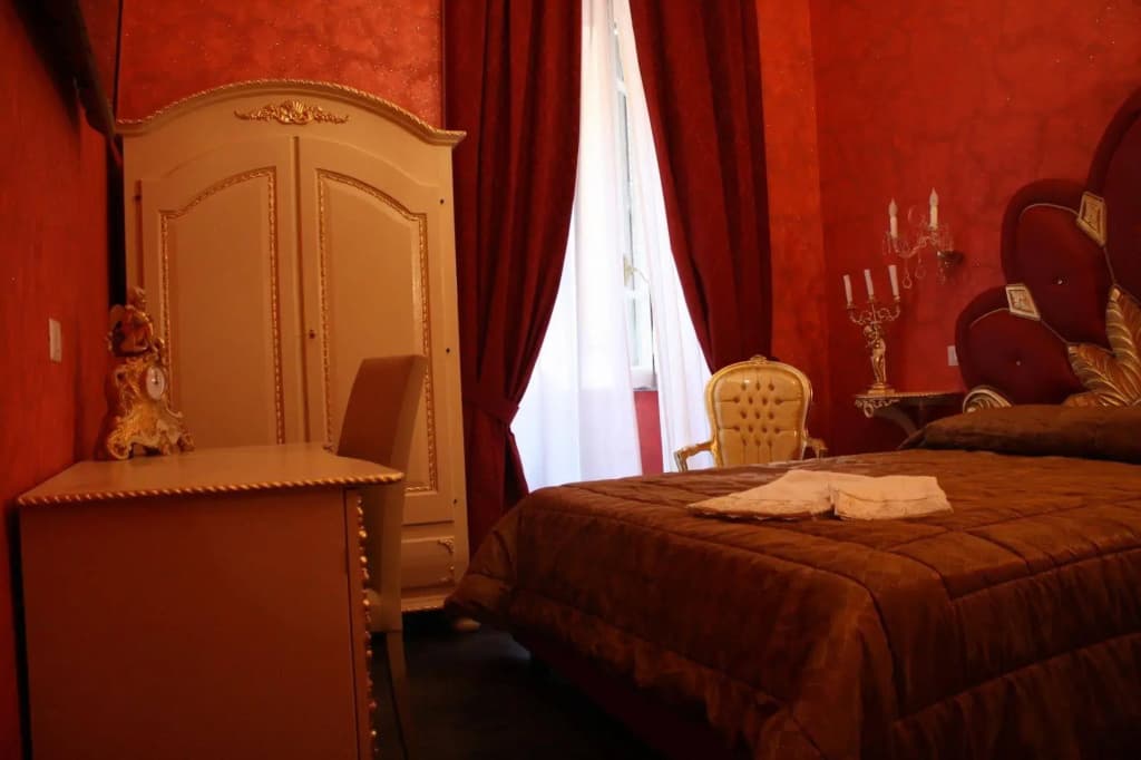 Pope's Suites - photo 3