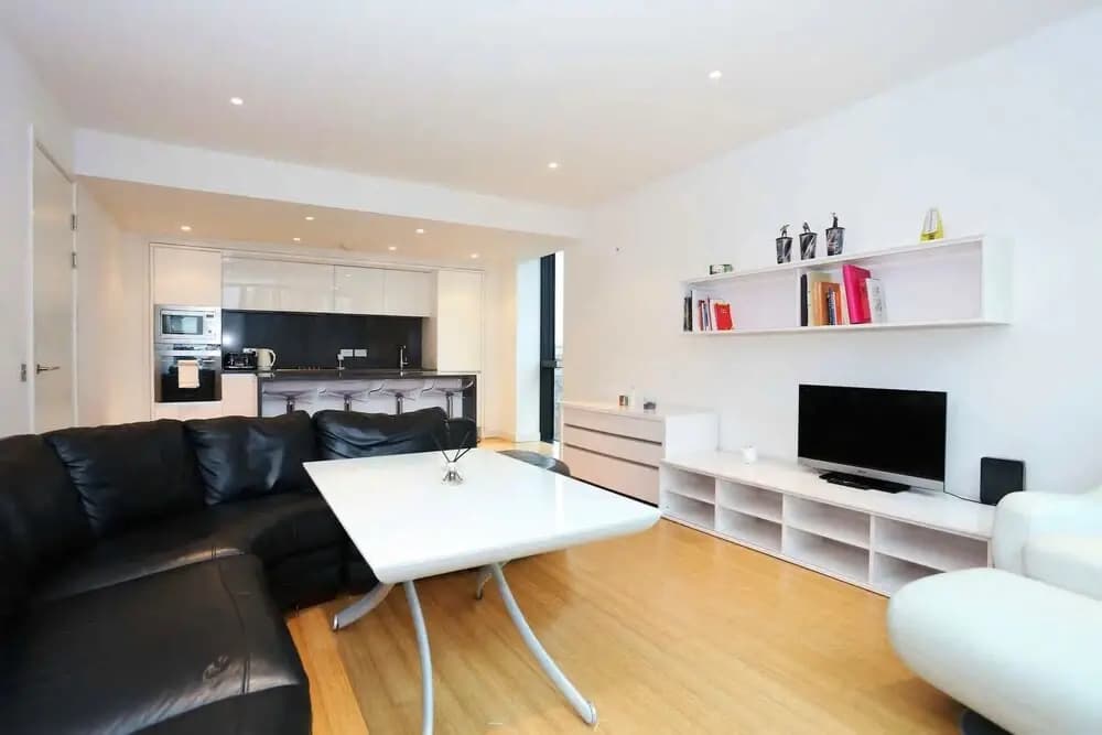 Modern 2bed with free Parking in the iconic Quartermile - photo 6