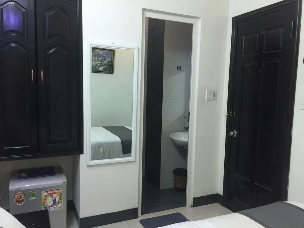 Khue My Hotel - photo 8