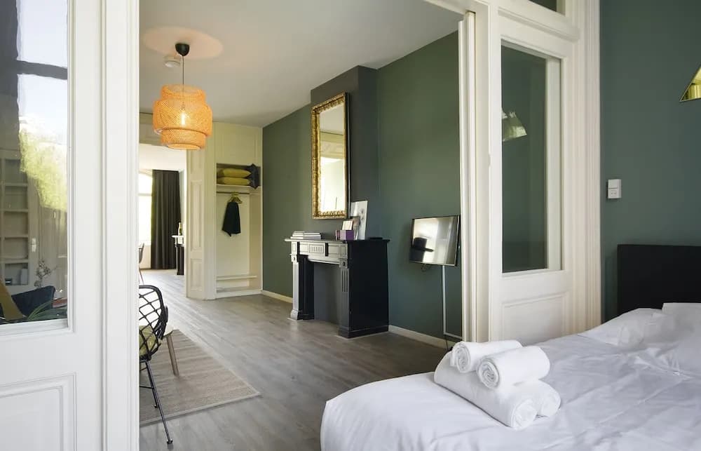Nassaukade Apartment 1 - photo 2