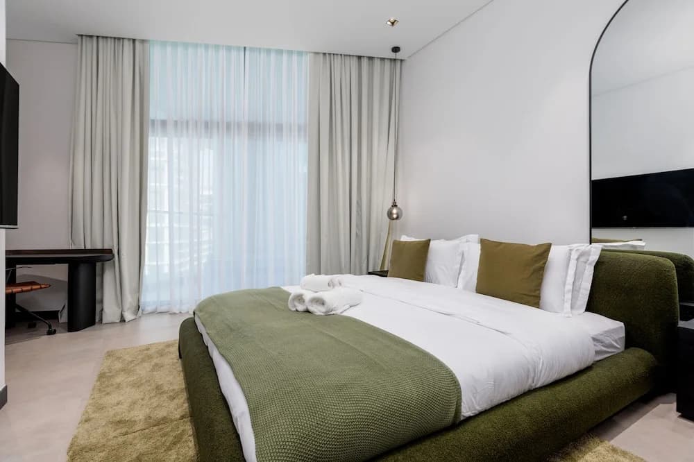 Waves - Seaside Splendor 2BR in Dubai's Business Bay - photo 19