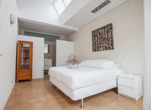 Helmers | Artfulstay - main photo