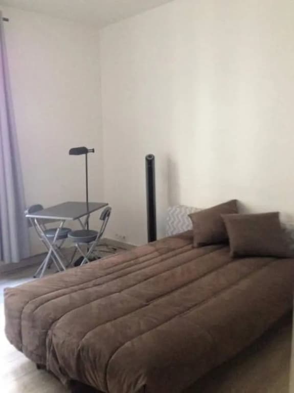 11th Arrondissement Bastille Parsienne Studio - photo 2
