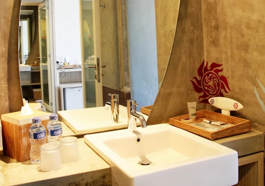 Bliss Surfer Hotel Legian - photo 10