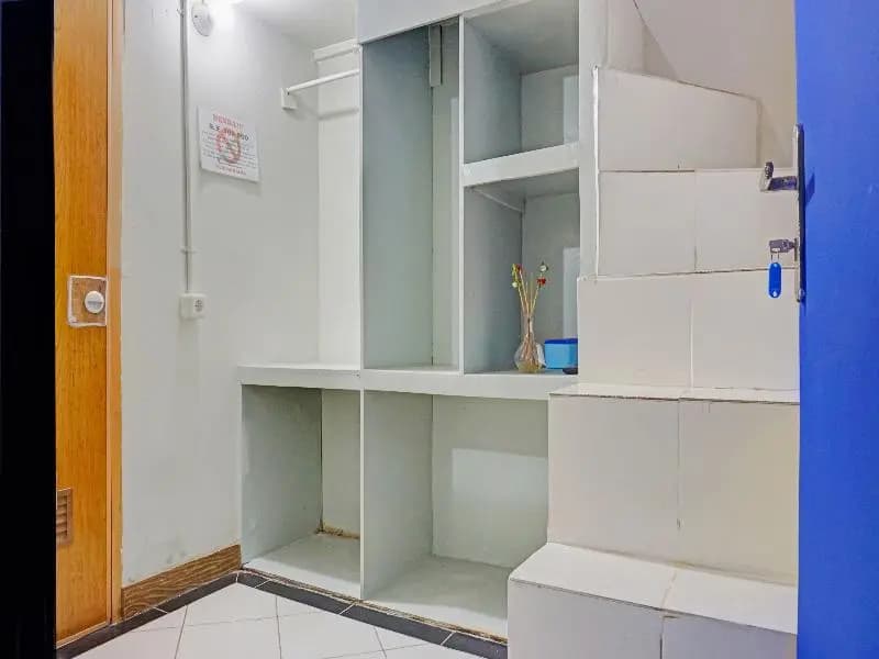 OYO 90304 Neo Central Residence - photo 9