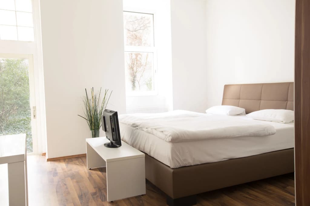 Grand Central Apartments - photo 2