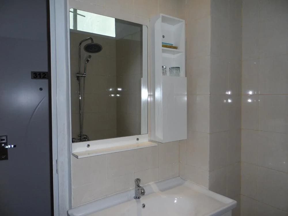 Hotel O Tanjung Duren Near Mall Citraland - photo 8