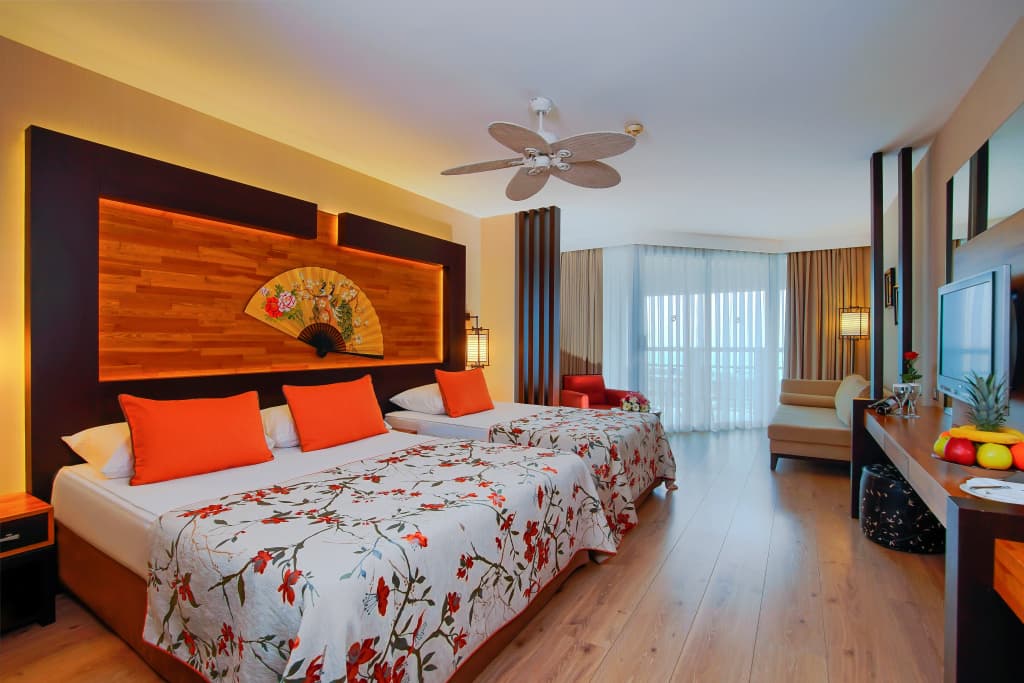 Limak Lara De Luxe Hotel and Resort - photo 3