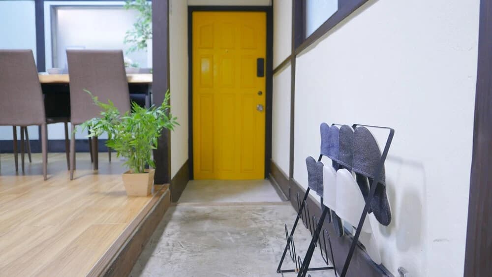 Within walking distance to Shinjuku | 4 min walk to nearest station | Entire 3BR house 75㎡ | Sleeps up to 10 | Family-friendly | High-speed Wi-Fi | Shibuya, Tokyo - photo 7