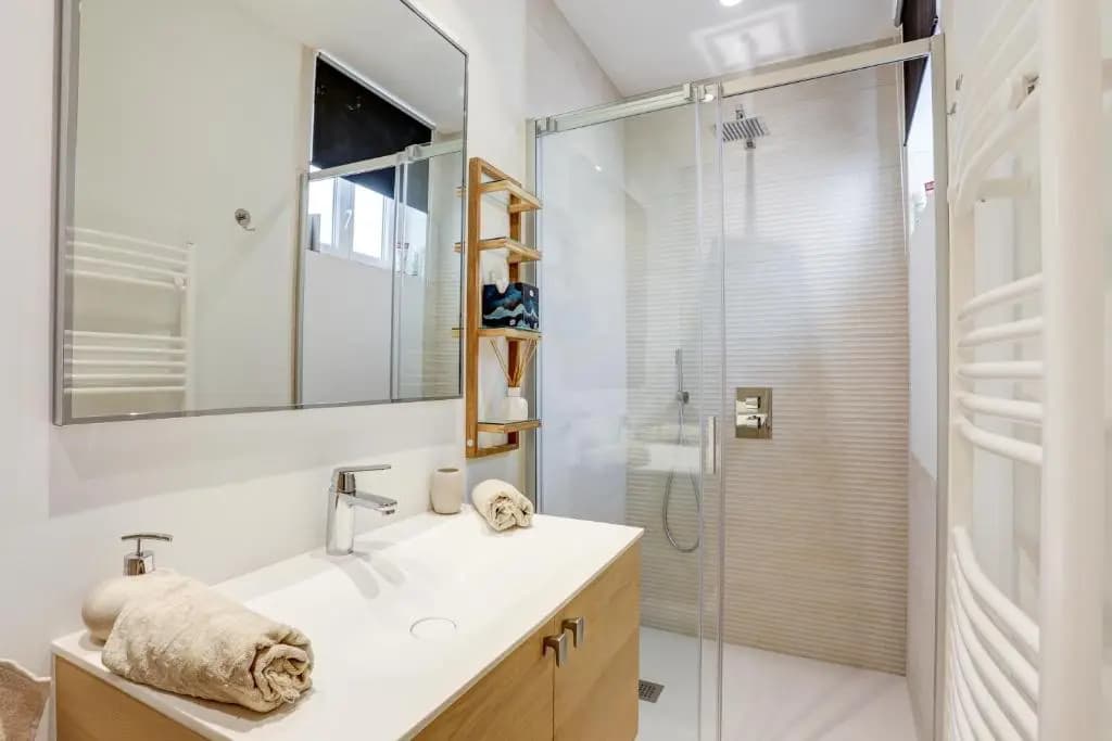 Lou C -CHARMANT APT, CLIM, WIFI, REFAIT A NEUF, 6PERS - photo 7