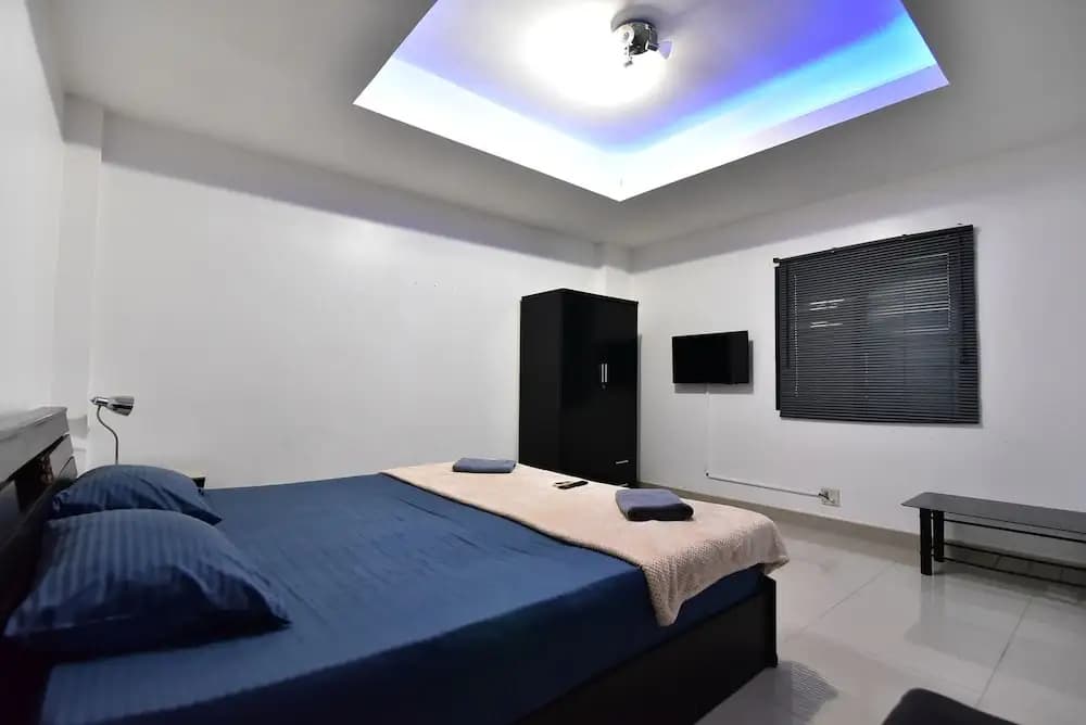 French Connection Hotel - photo 4