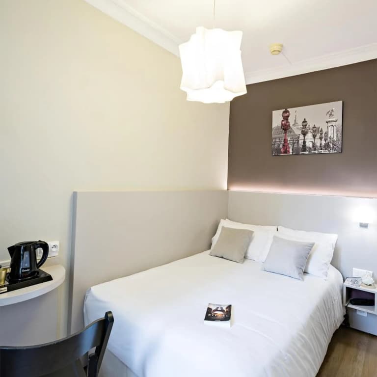 Modern Hotel - photo 36