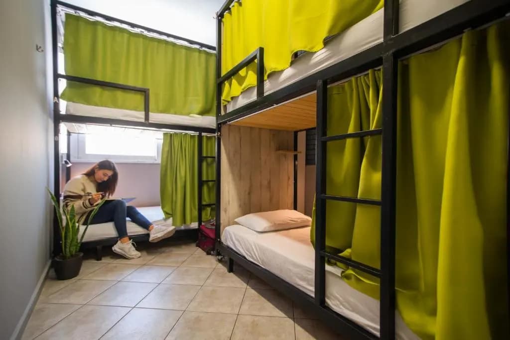 Bedway Athens Hostel - photo 2