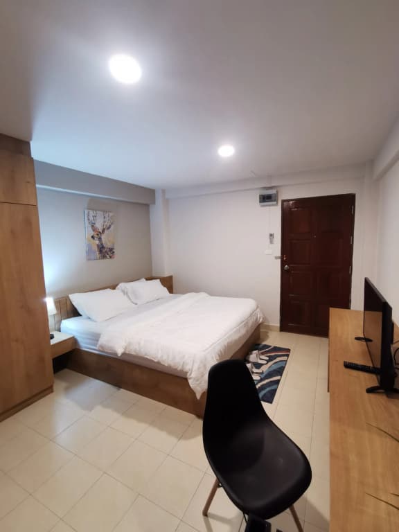 W Residents - photo 5