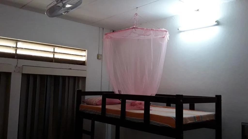 Colombo city jumbo hostel - photo 9