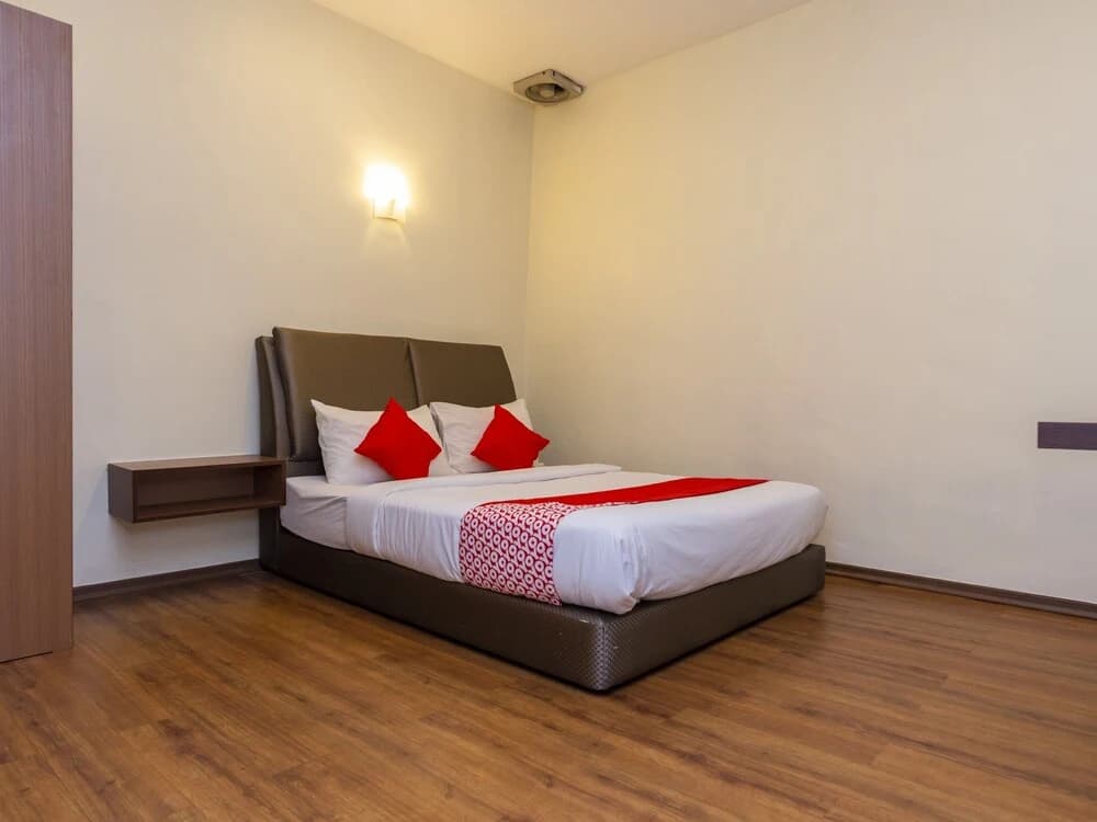 Harmony Hotel By Oyo Rooms - photo 1