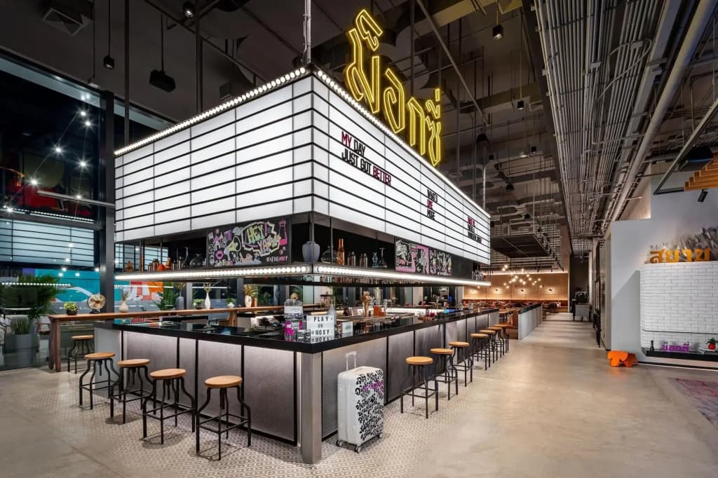 Moxy Bangkok Ratchaprasong - photo 17