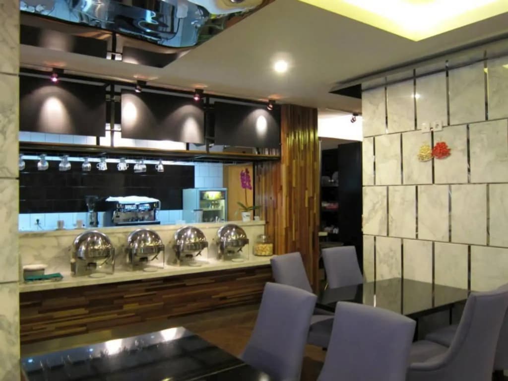 Hotel Melawai 1 - photo 12