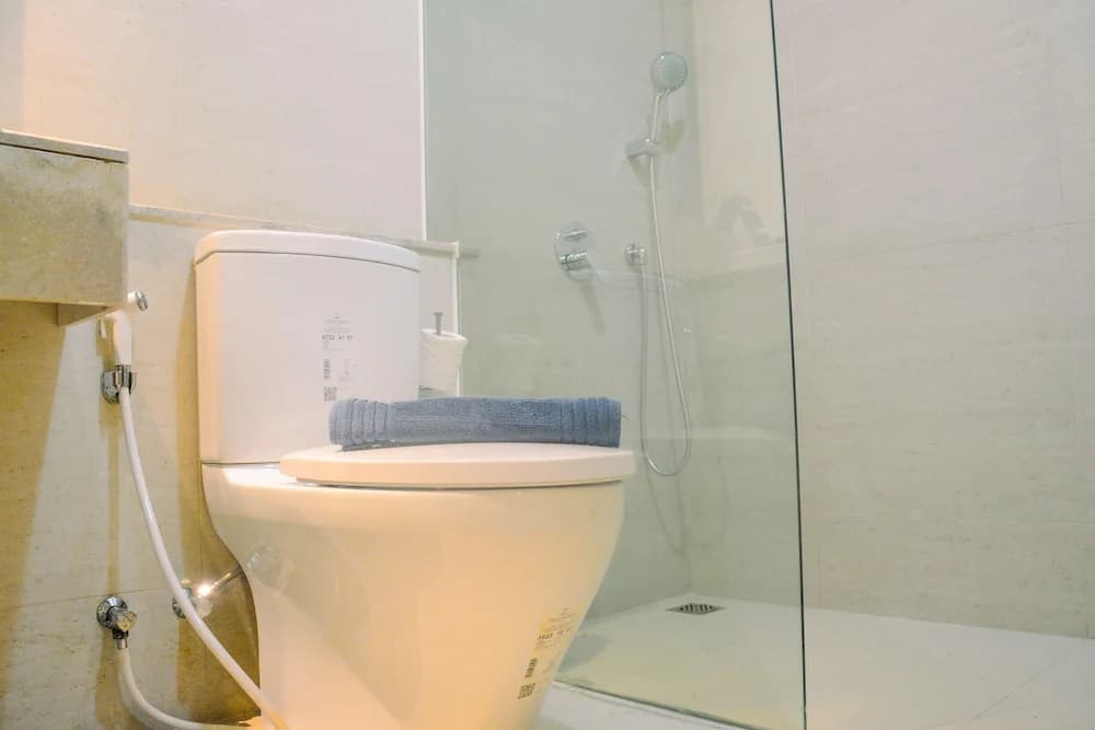 Spacious 3BR Gold Coast Apartment near Shopping PIK Avenue - photo 9
