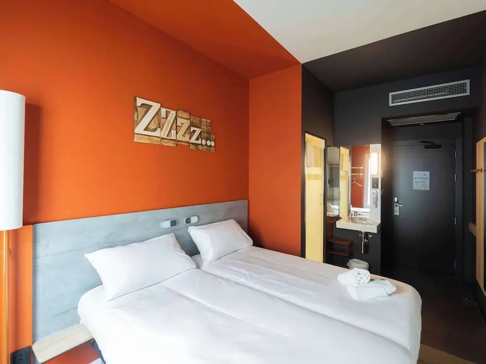 Ibis Budget Madrid Aeropuerto - photo 5