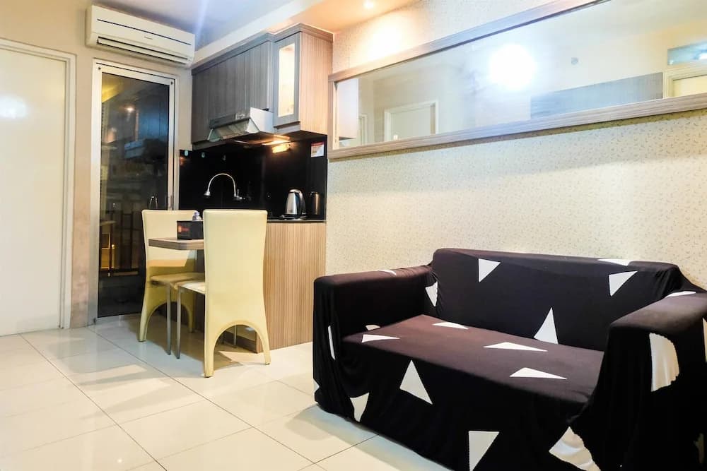 Simply Warm 2BR Green Palace Apartment - photo 5