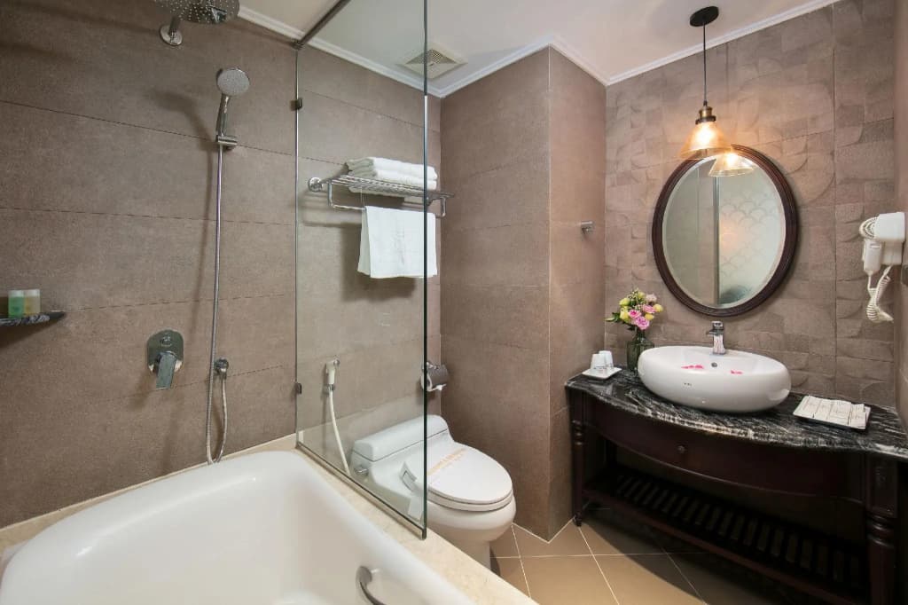 Canary Hanoi Hotel - photo 9
