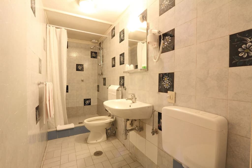 Hotel Bavaria - photo 9