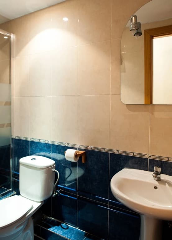 Centric Apartments Guest House - photo 5