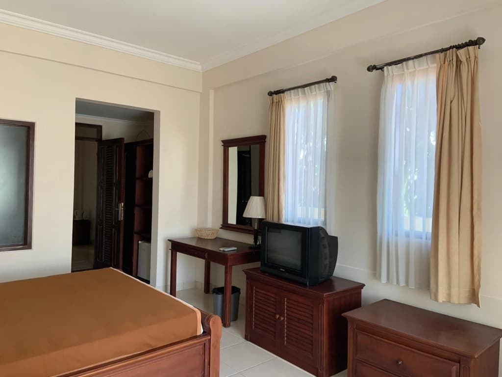 Nirwana Hotel Suites - photo 19
