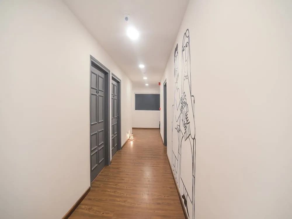 Oyo Townhouse 082 Chander Nagar Janakpuri - photo 13