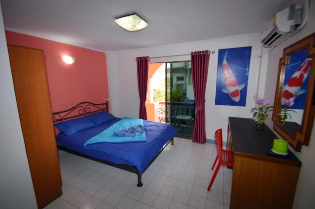 D D Inn Beach Hostel - photo 1