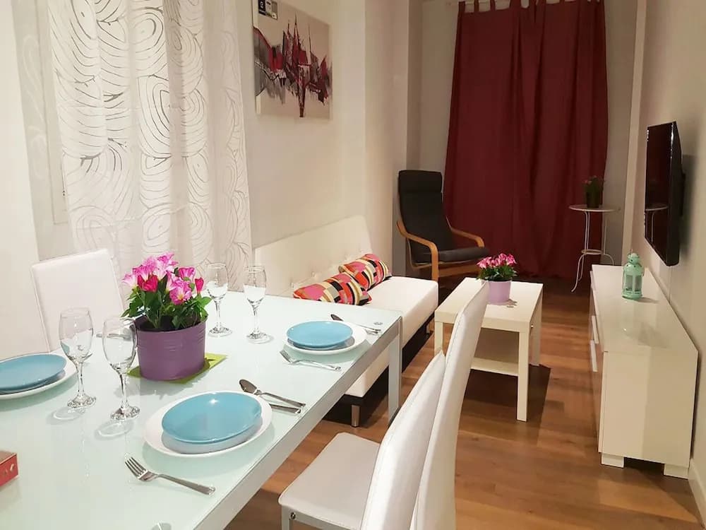 MC YOLO Apartamentos Espacio América - photo 17