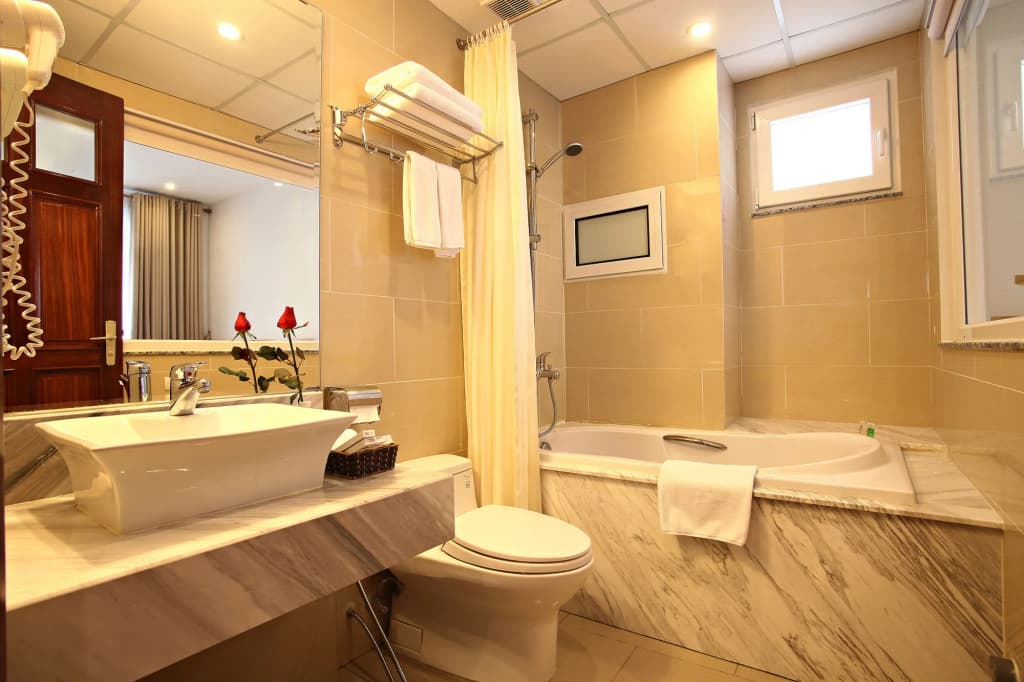Blue Hanoi Hotel - photo 9