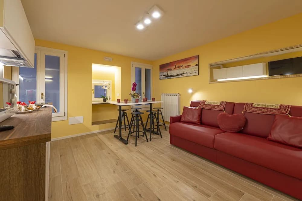 Nina'S  Accommodations In Venice Center - photo 15