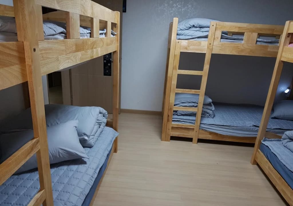 BUZZ Guesthouse - photo 5