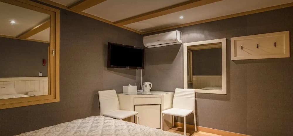 Sinyoung Motel - photo 2