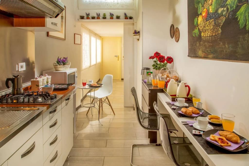 Roma Central Guest House - photo 18