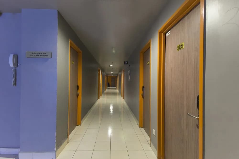 OYO 182 Simms Grand INN - photo 8