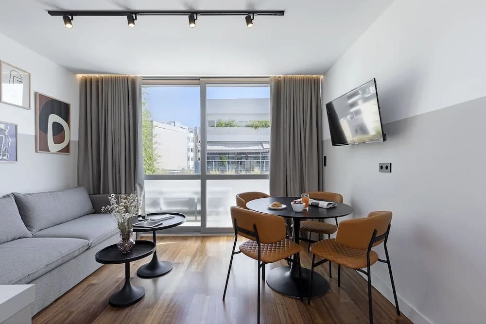The Athenians Art Apartments - photo 25