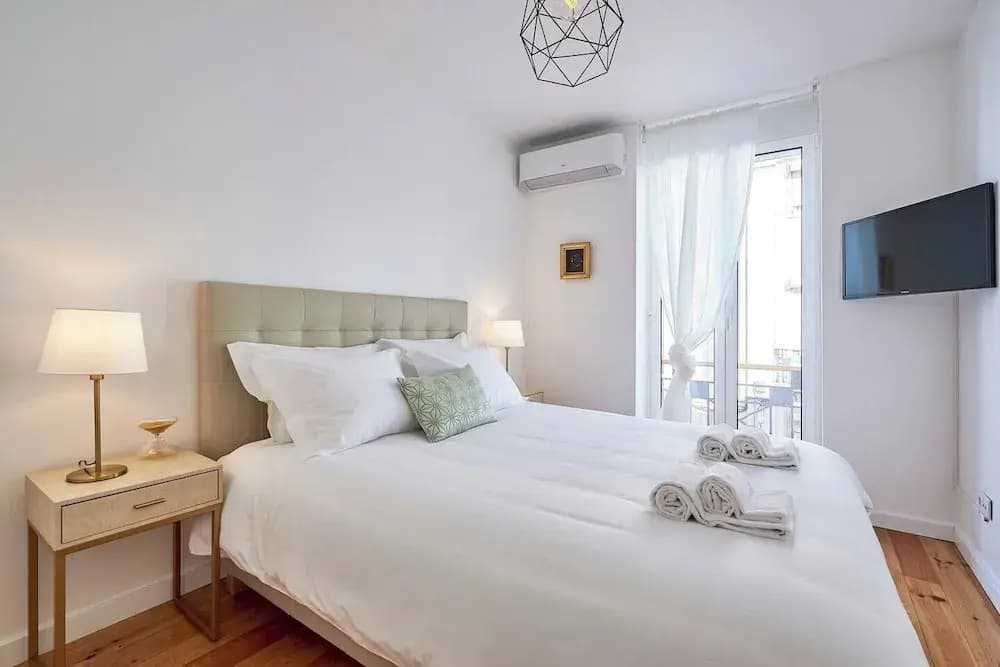 Modern 1-Bed With Ac & Private Terrace - photo 17