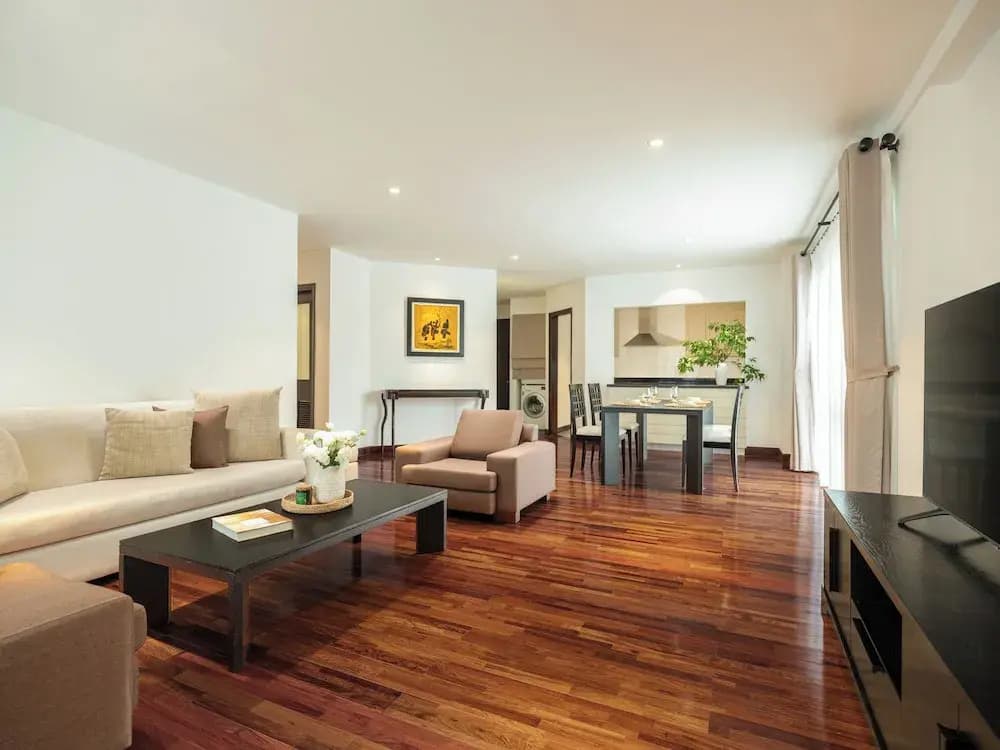 Elegant Suites Central - photo 5