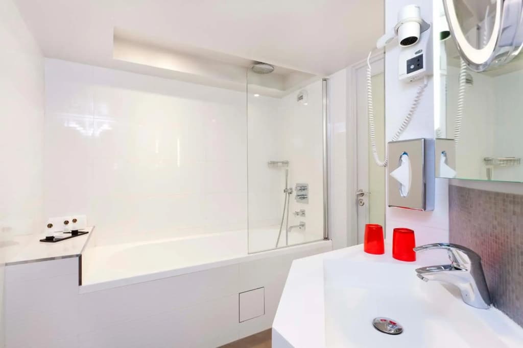 Hotel Opera Marigny - photo 9