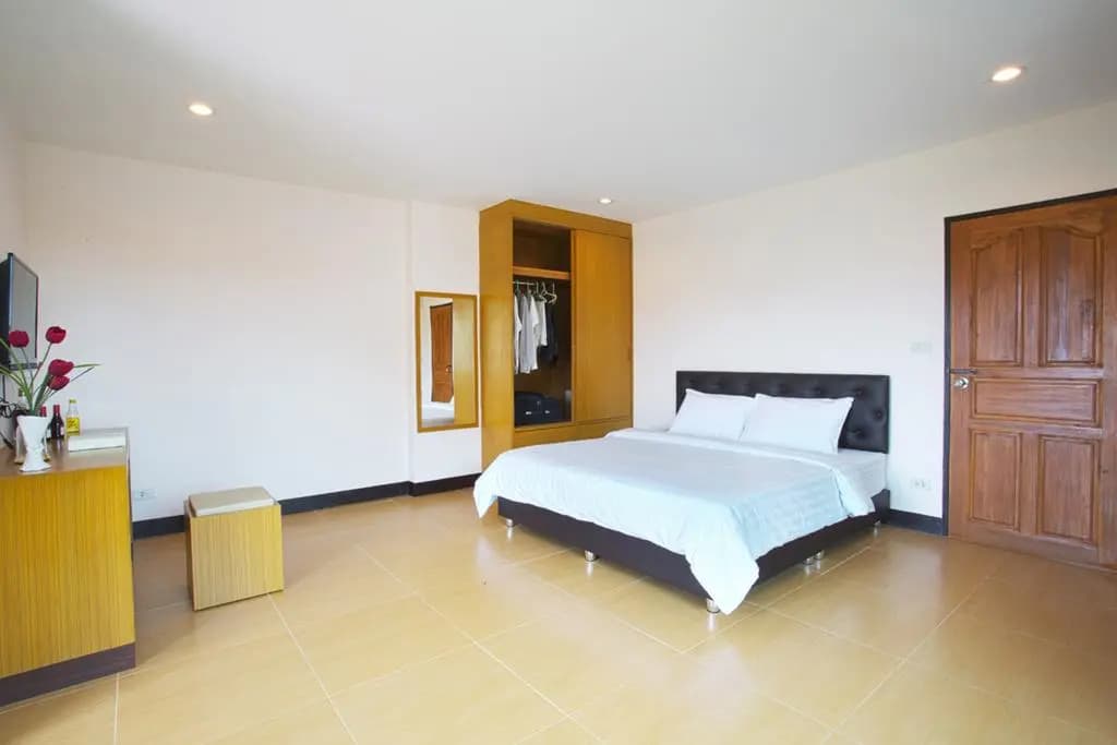 City 1 Residence - photo 4