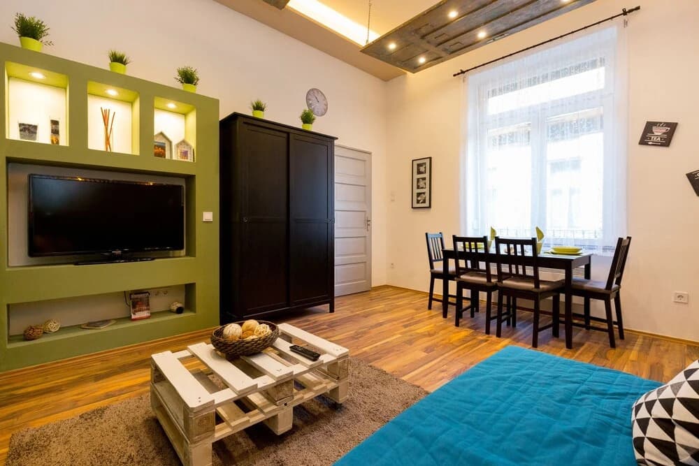 Luxury Downtown Apartment - main photo