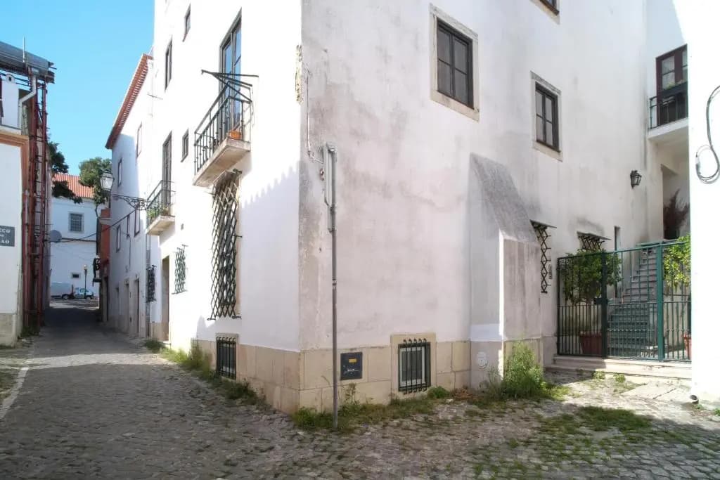 Castle Lisbon Typical - photo 1