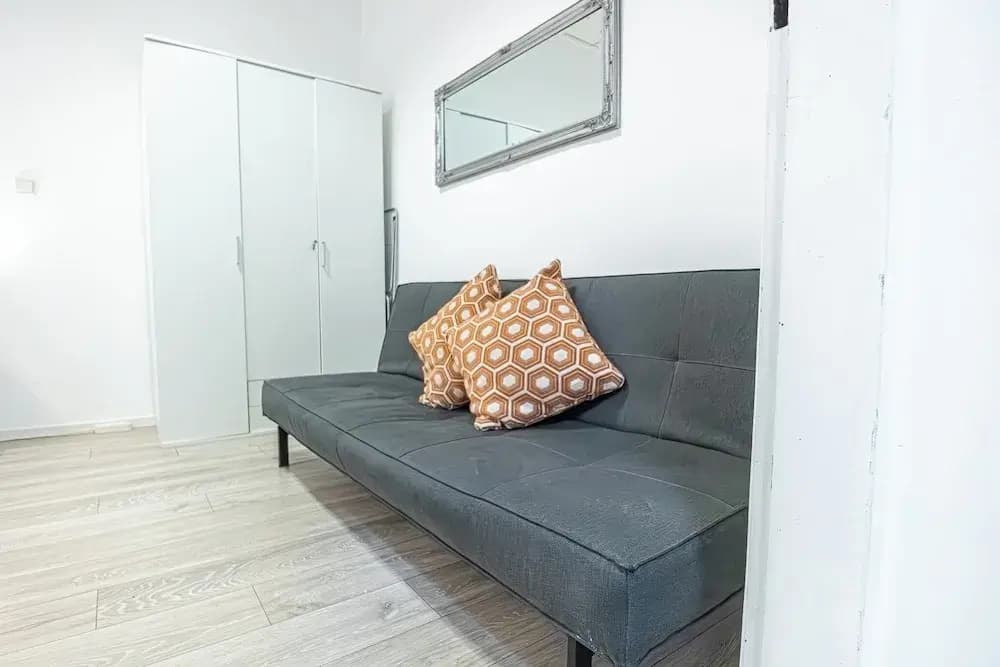 Spacious 1BR Apartment Long Stay - photo 8